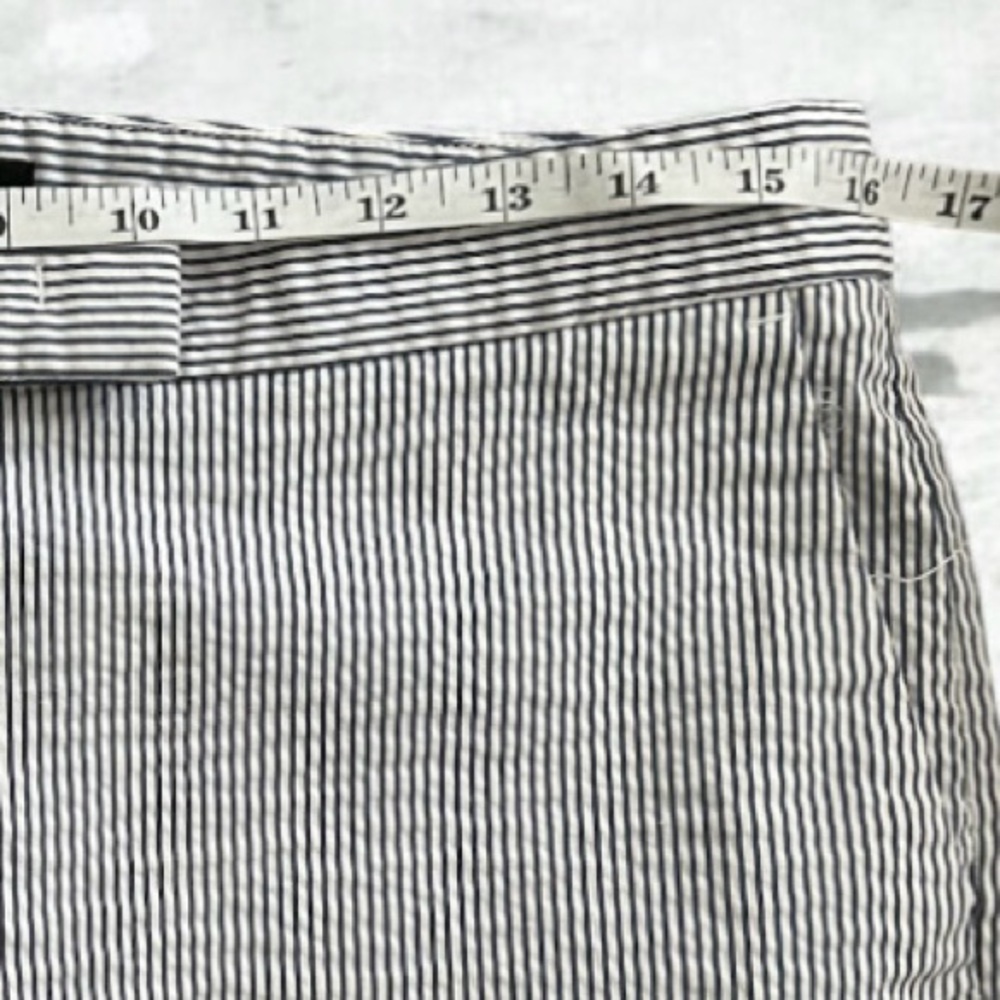 Ann Taylor Seersucker Shorts Tailored Design - Picture 6 of 10